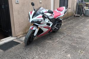 Yamaha YZF-R1