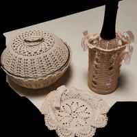 portabottiglie + 2 centrotavola a uncinetto 