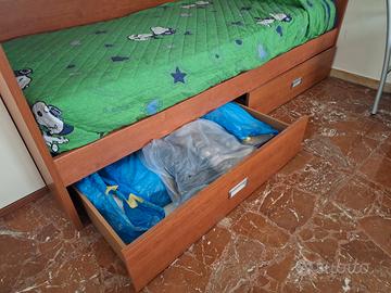 Letti a castello n.2 in color ciliegio come nuovi