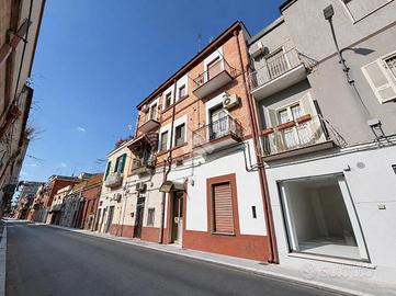 2 LOCALI A FOGGIA