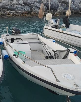 barca con pilotina 5m e motore, pronta alla boa