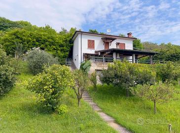 CASA INDIPENDENTE A MONTESCANO