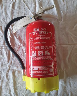 4 Estintori  portatili a polvere da 6 kg