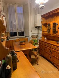 Mobili in legno stile tirolese