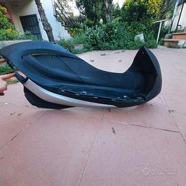 Pedana laterale poggiapiedi  Piaggio Beverly