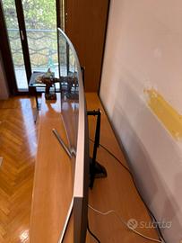 TV SAMSUNG 49 POLLICI 4K HDR CURVA