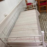 Letto divano in ferro