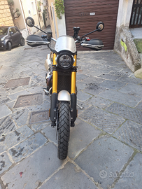 Scrambler 1200 xe chrome edition