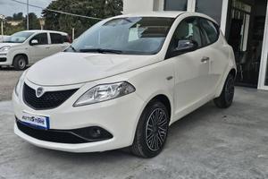 Lancia Ypsilon 1.0 firefly hybrid Gold s&s 70cv