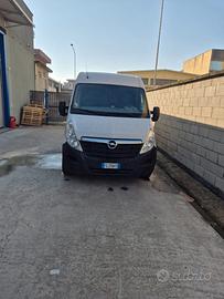 Furgone movano