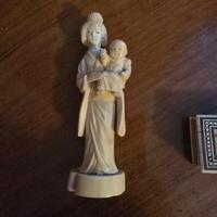 okimono donna con bimbo.