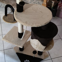 Nuovi tiragraffi alto 110 cm con cuccia e giochii
