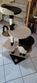 Nuovi tiragraffi alto 110 cm con cuccia e giochii