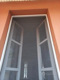 Zanzariere fisse in legno
