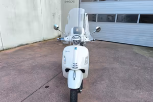 Piaggio Vespa 300 GTS hpe SUPER ABS