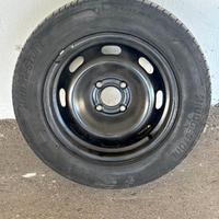 2 gomme ruote complete  185 65 R15 Peugeot e