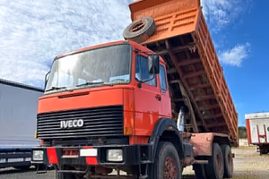 Iveco 330-35 ribaltabile con cambio manuale fuller