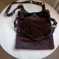 borsa artigianale in pelle scamosciata