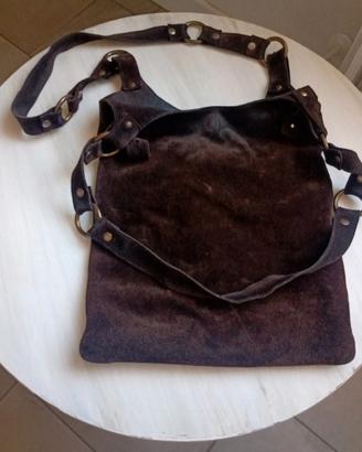 borsa artigianale in pelle scamosciata