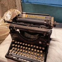Macchina da scrivere Underwood n. 5