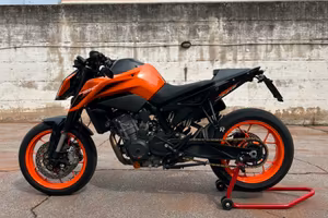 KTM duke 790 L