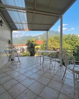Appartamento con terreno