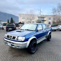 Nissan navara 2.5td D22