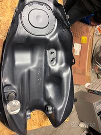 Serbatoio moto honda cbf 600 s/sa ACCETTO PROPOSTE