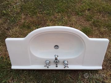 Lavabo in porcellana