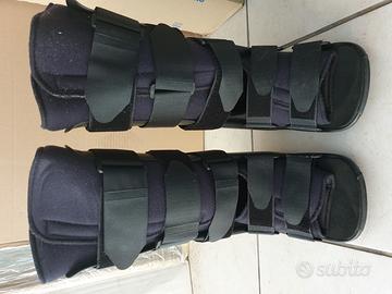 Tutori per piedi ragazzo