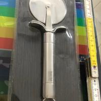 Rotella pizza+2 coltelli cuoco acciaio Master Chef