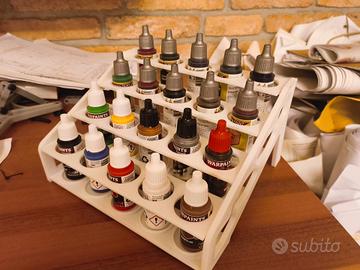 Portacolori da modellismo e aerografo.