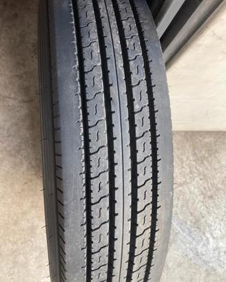 4pz cop 700r16 116s kumho
