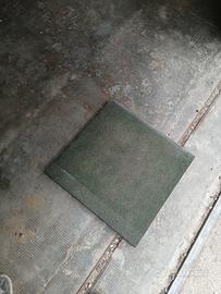 mattonelle antiurto per giardino