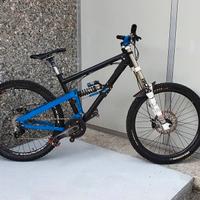 Bicicletta Down Hill