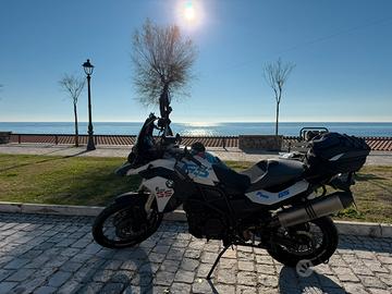 F800 gs bmw + valigie /faro led tagliandi bmw