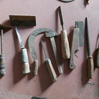 Vari antichi attrezzi