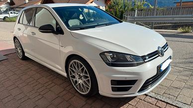 VW Golf 7 R