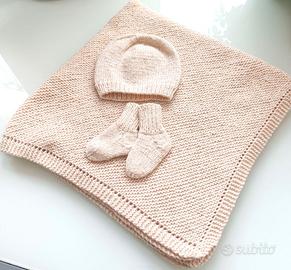 Set neonato: copertina, cuffia, calzini