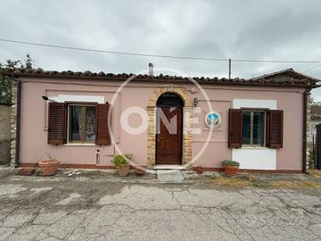Villa di 53 m² con 3 locali a Catignano