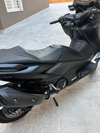Tmax 560