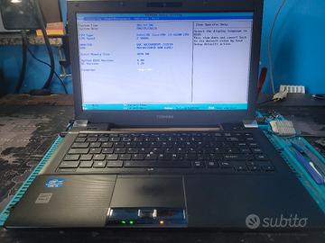 Notebook toshiba 13,3" no ram no ssd x ricambi 