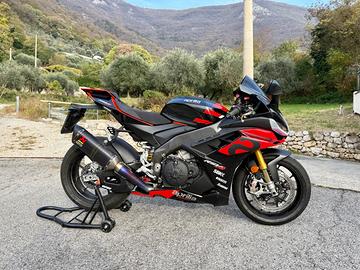 Aprilia RSV4 1100 Factory
