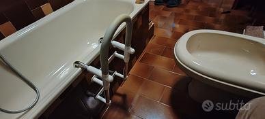Sostegno vasca bagno