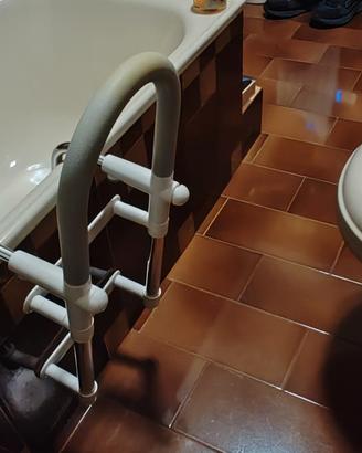 Sostegno vasca bagno