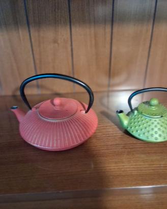 2 TEIERE IN GHISA STILE GIAPPONESE NUOVE