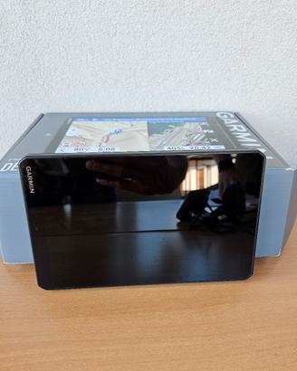 navigatore garmin DEZL LGV820