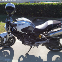 Ducati Monster 696+ ABS
