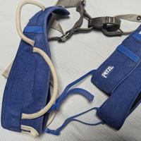 Imbrago arrampicata petzl corax taglia 2