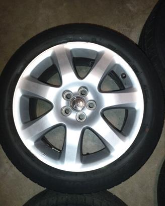 Cerchi in Lega Originali Toyota da 17" con Gomme!
